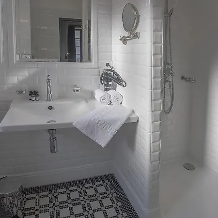 - Hyper Centre - Cote Plateau - 3 Etoiles Certifiees- 3*