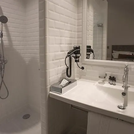 - Hyper Centre - Cote Plateau - 3 Etoiles Certifiees- Hotel apartamentowy