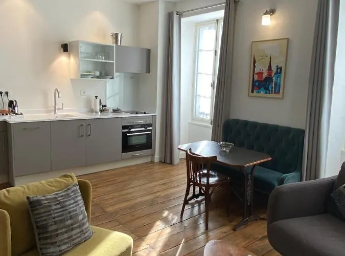 - Hyper Centre - Côté Plateau - 3 étoiles Certifiées- Appart hôtel Angoulême