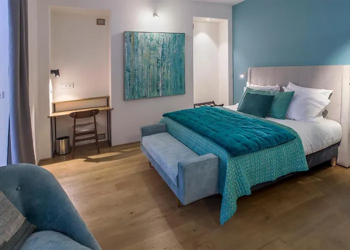 - Hyper Centre - Côté Plateau - 3 étoiles Certifiées- 3*