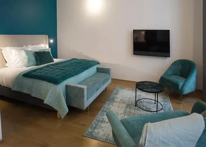 - Hyper Centre - Côté Plateau - 3 étoiles Certifiées- Appart hôtel Angoulême