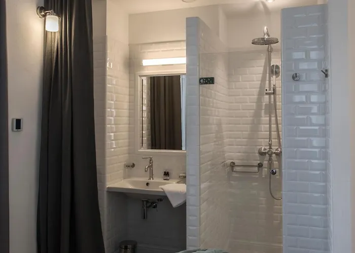 - Hyper Centre - Côté Plateau - 3 étoiles Certifiées- Appart hôtel