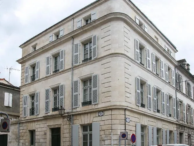 - Hyper Centre - Côté Plateau - 3 étoiles Certifiées- 3*