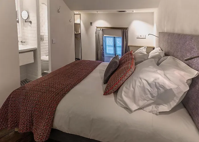 - Hyper Centre - Côté Plateau - 3 étoiles Certifiées- 3*